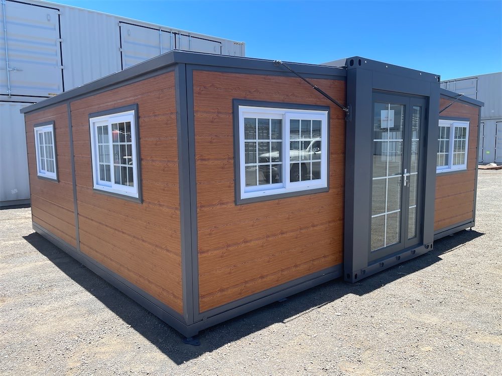 Brown Expandable 2 Bedroom Container House with Ensuite