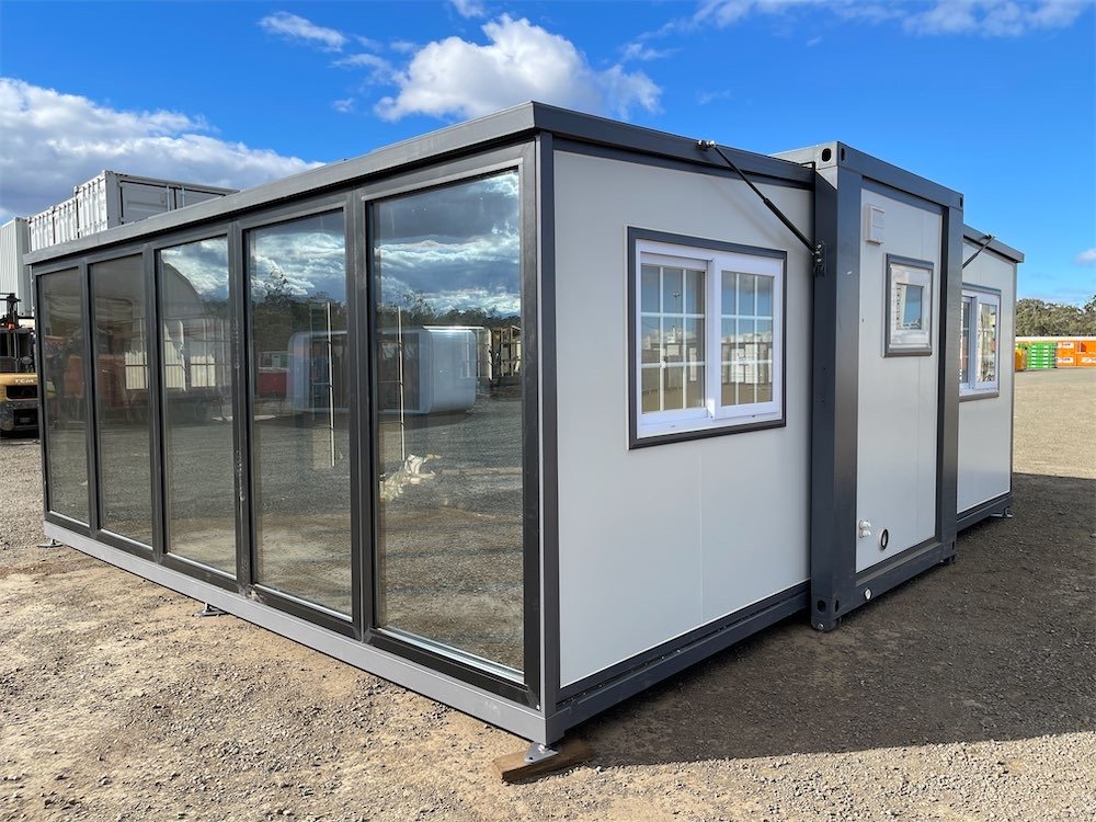 Expandable Container House with 2 Floor-to-Ceiling Glass Walls & Ensuite